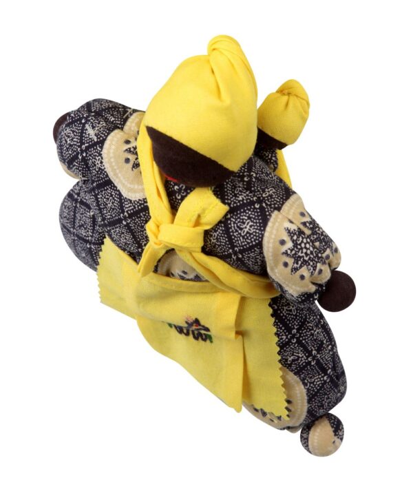 Batsiranai Mama Doll mit Baby im Tragetuch – Bild 2